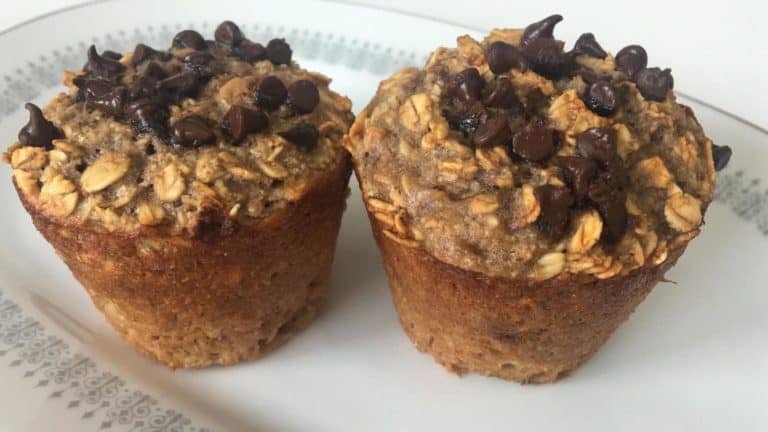 banana oatmeal muffin