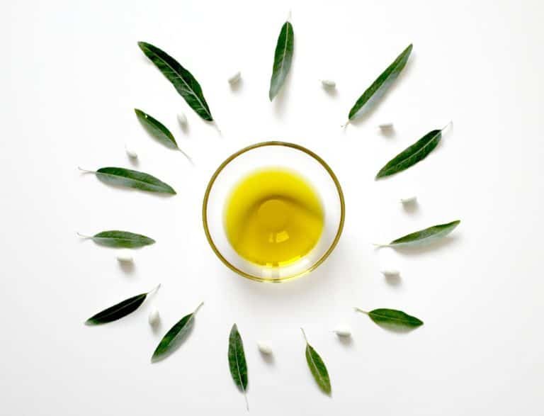 benefits-of-olive-oil-for-skin